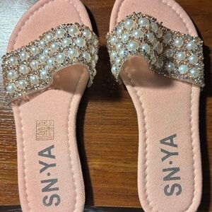 Pearls and Glitter Slip-on sandals